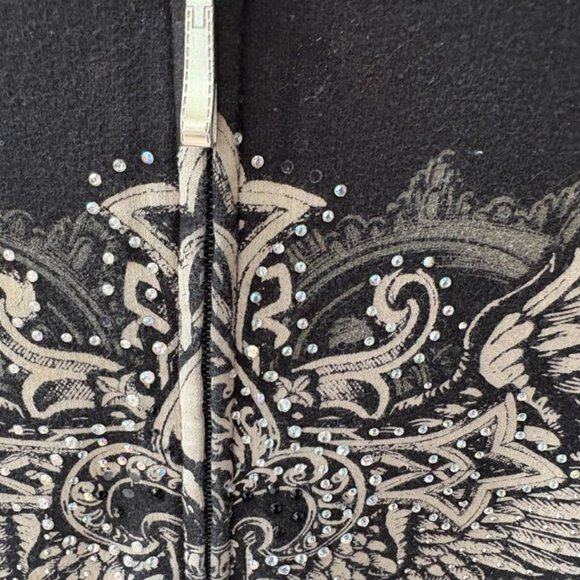 Black Hoodie with angel wings - Picture 6 of 6